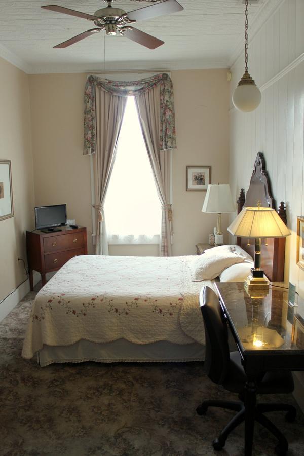 Deluxe Queen Room,711172753:JPEG