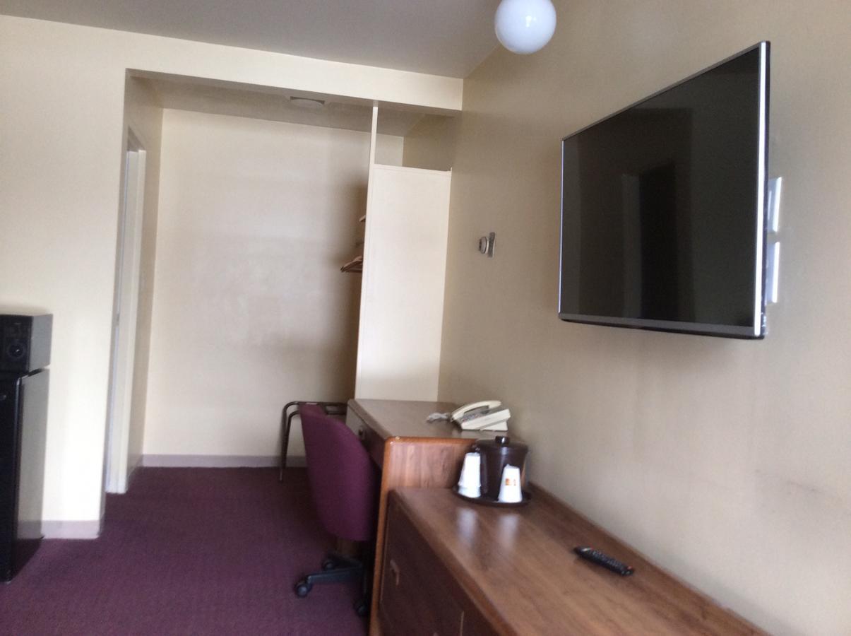 King Room - Non-Smoking
