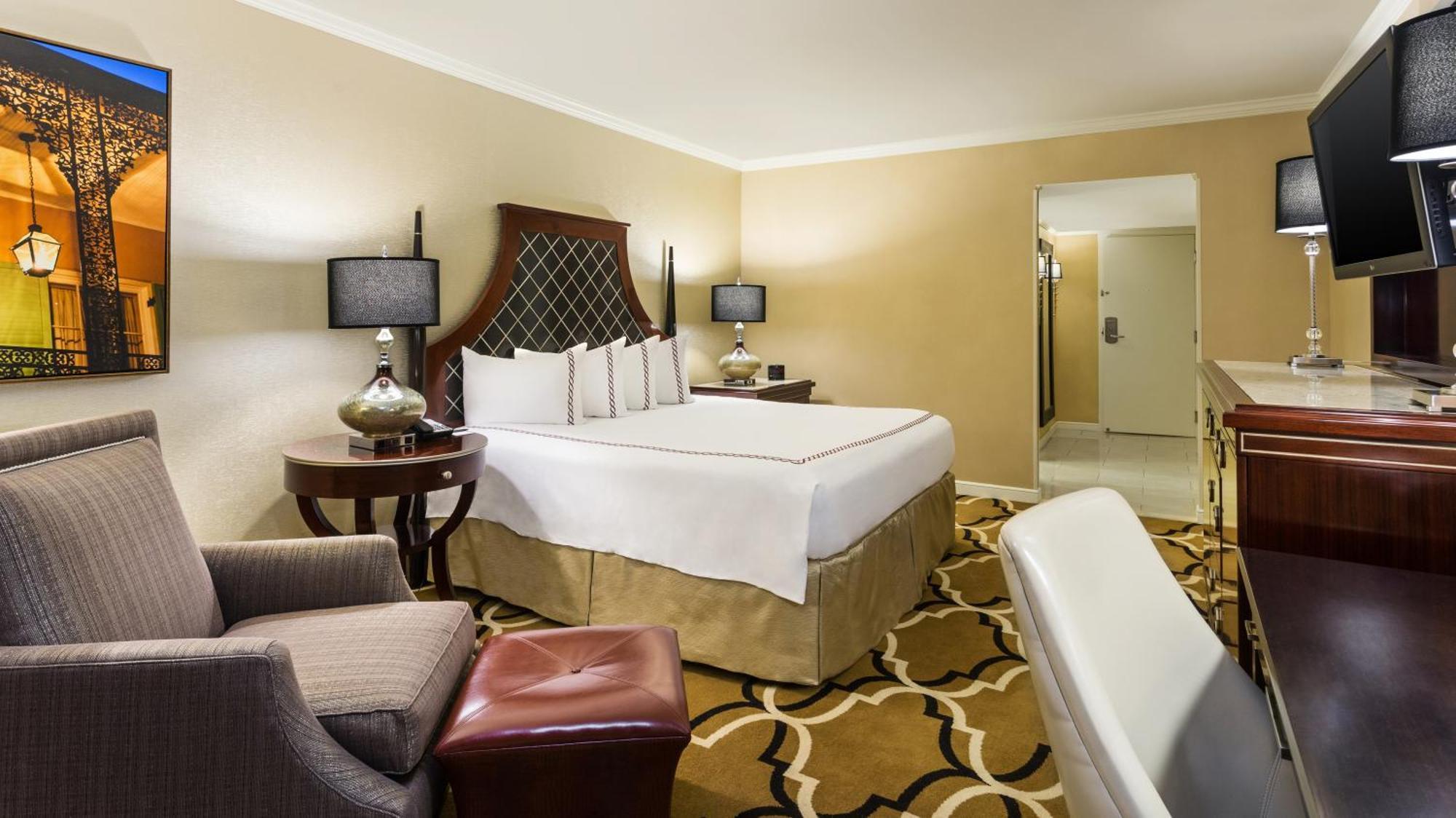 Classic Room,1275725653:JPEG