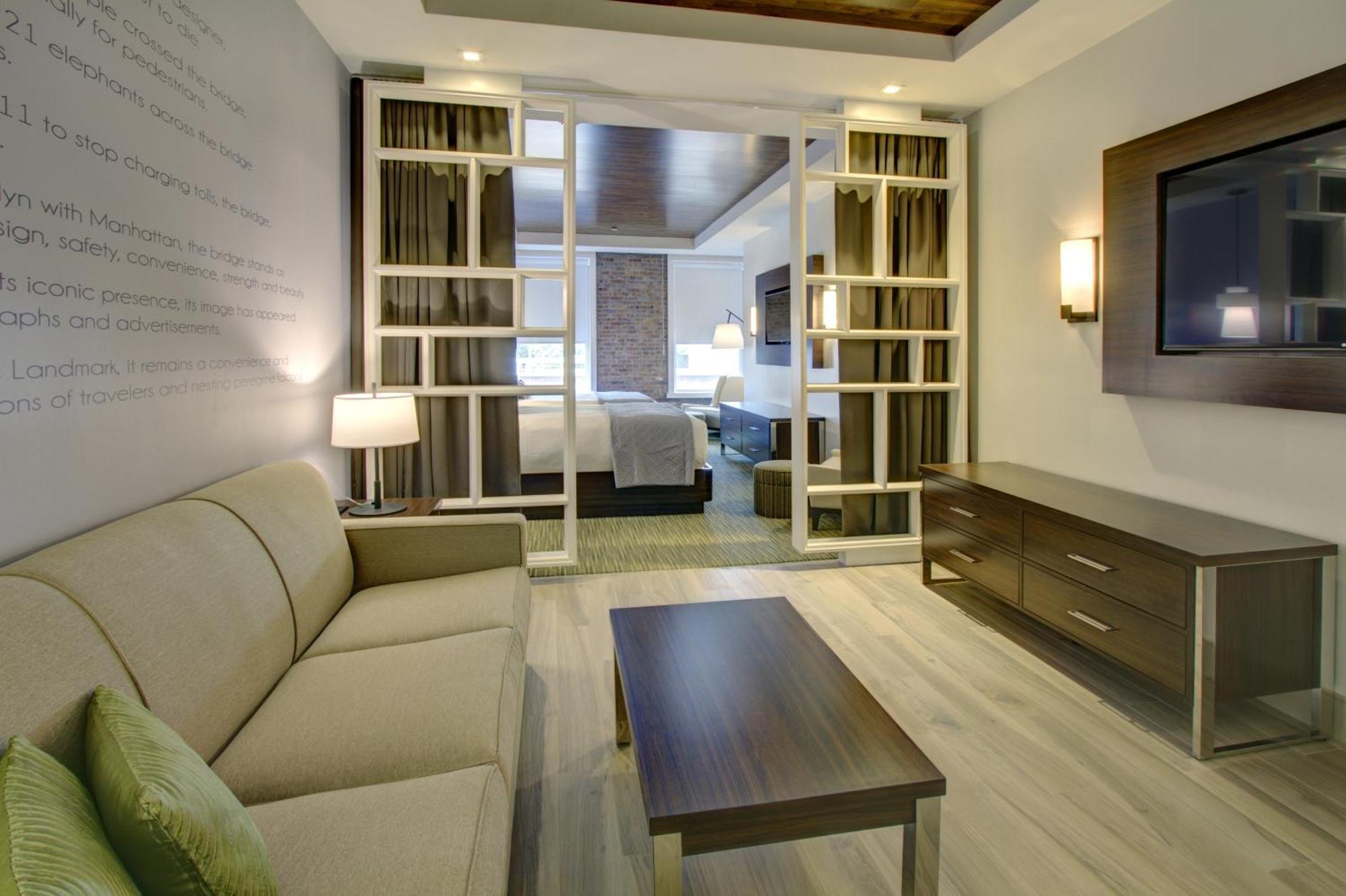 Suite with Two Queen Beds,553268775:JPEG