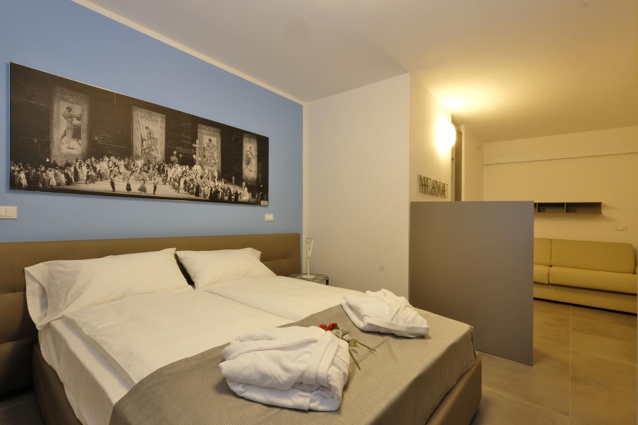 Deluxe Suite mit Whirlpool-Badewanne
