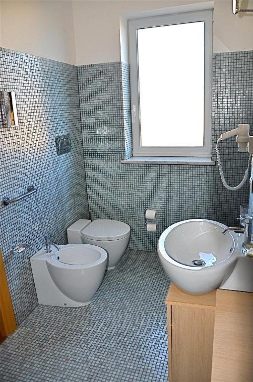 Double Room,702298330:JPEG