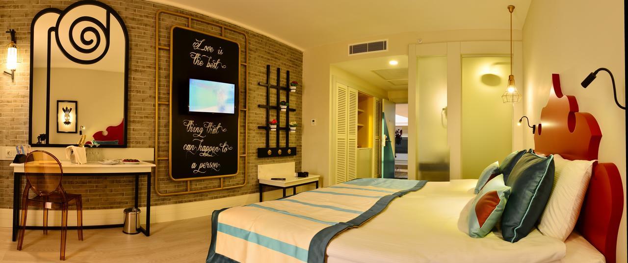 Standard Double or Twin Room,933063289:JPEG