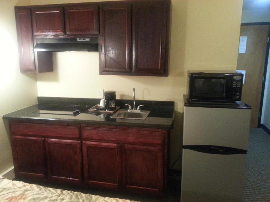 King Room with Kitchenette and Balcony