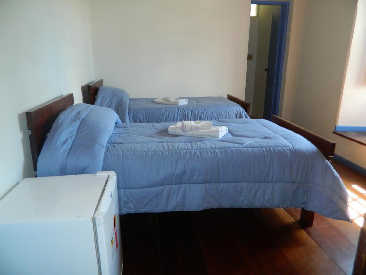 Quarto com 2 Camas de Solteiro