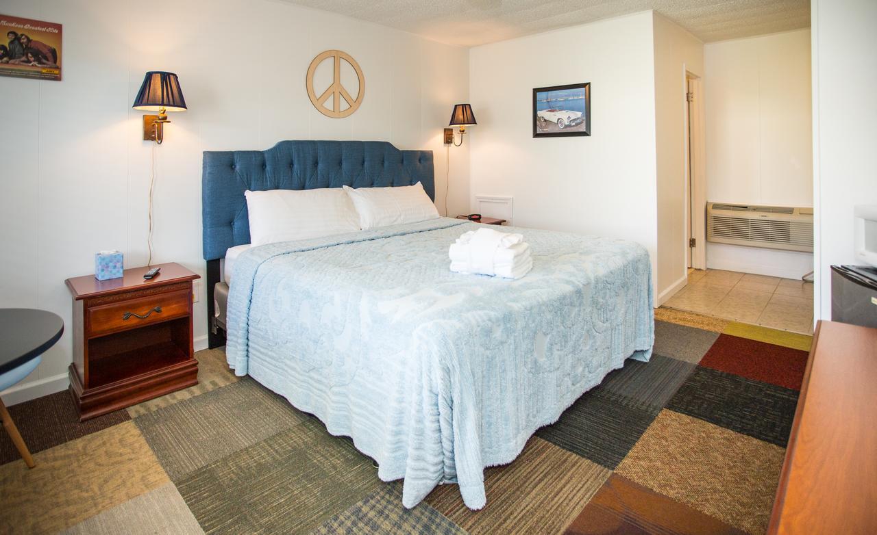 Standard King Room
