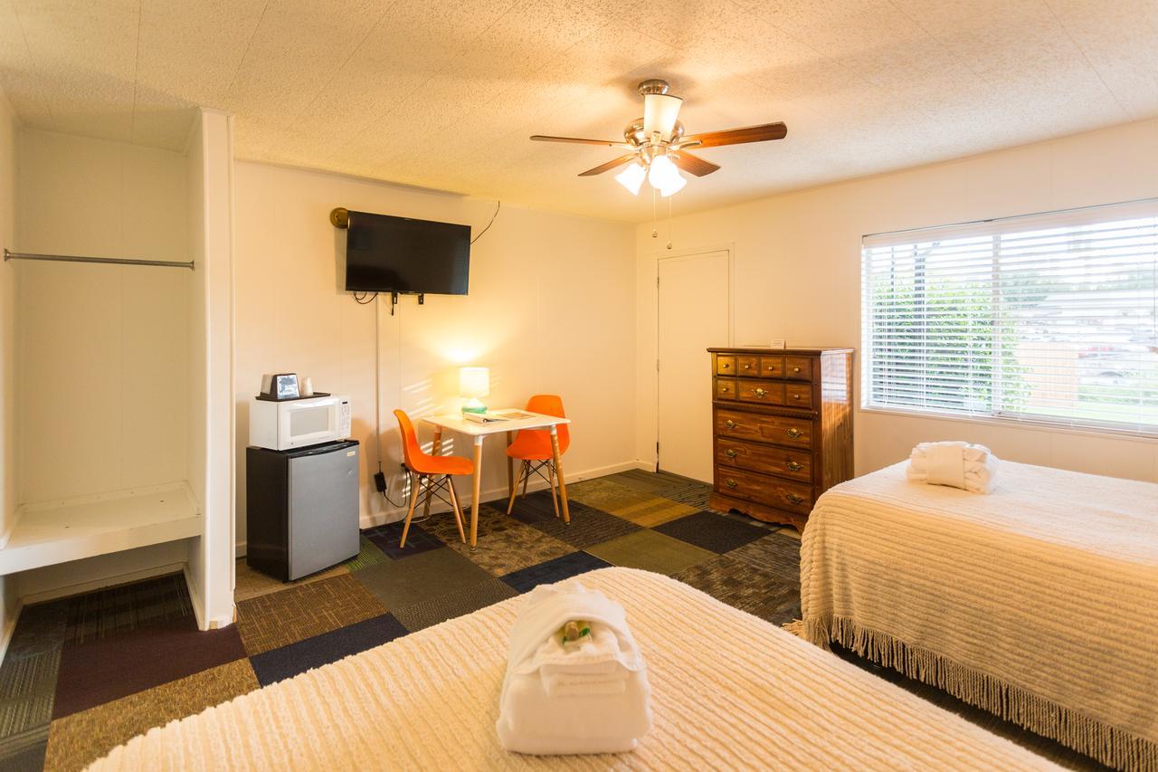 Double Full Bed Room