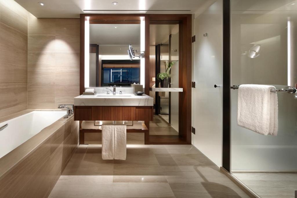 Business Deluxe Double Room with Indoor Pool Access Only,61107040:JPEG