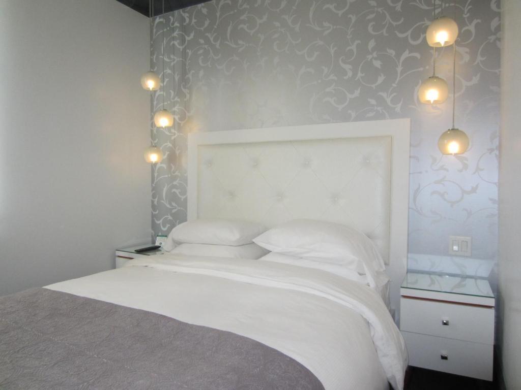Standard Queen Room,61307821:JPEG