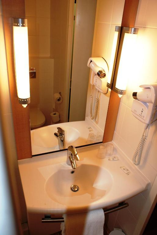 Quarto Twin Standard