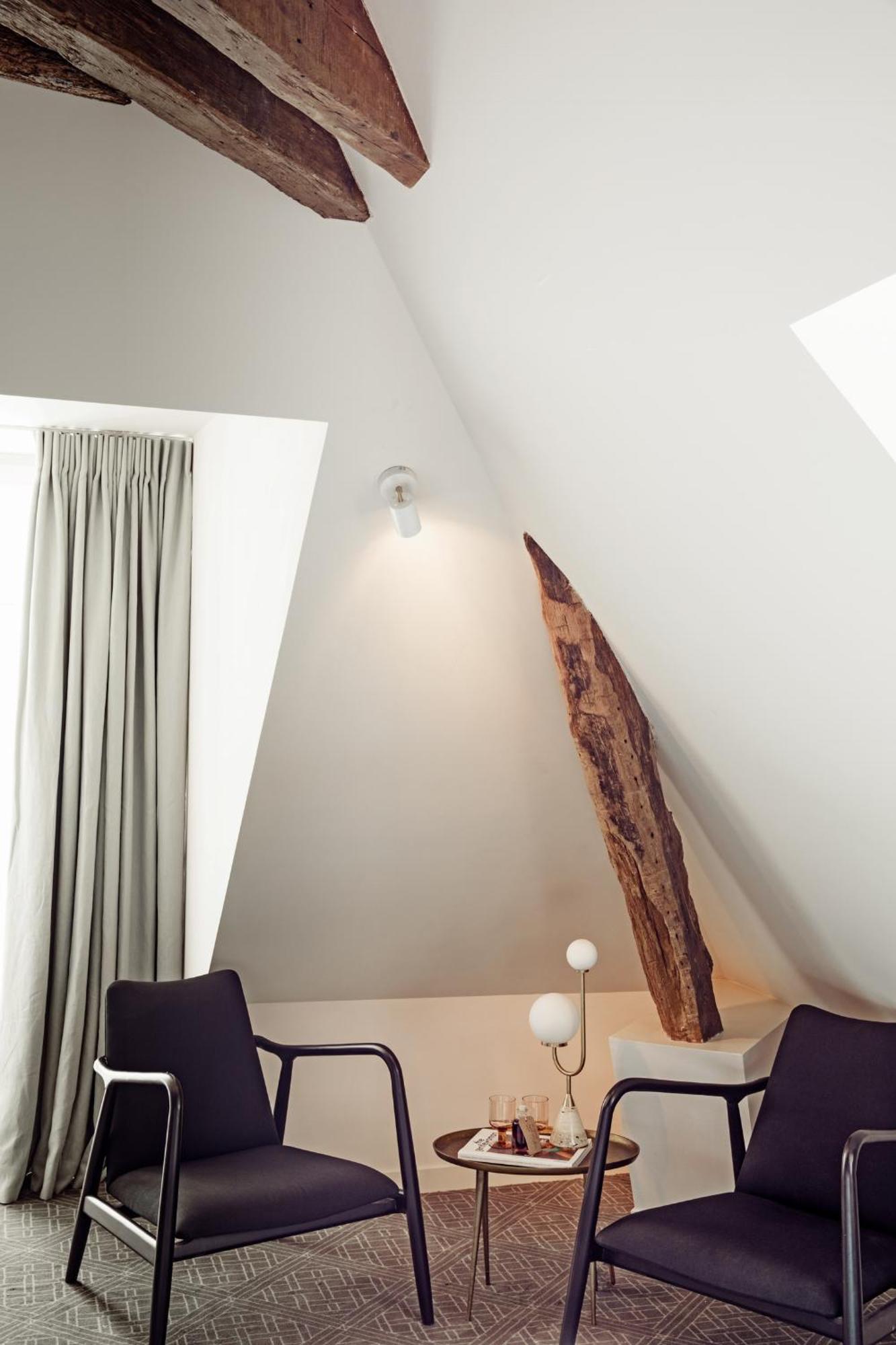 Junior Suite Parisian Eaves,1285670992:JPEG