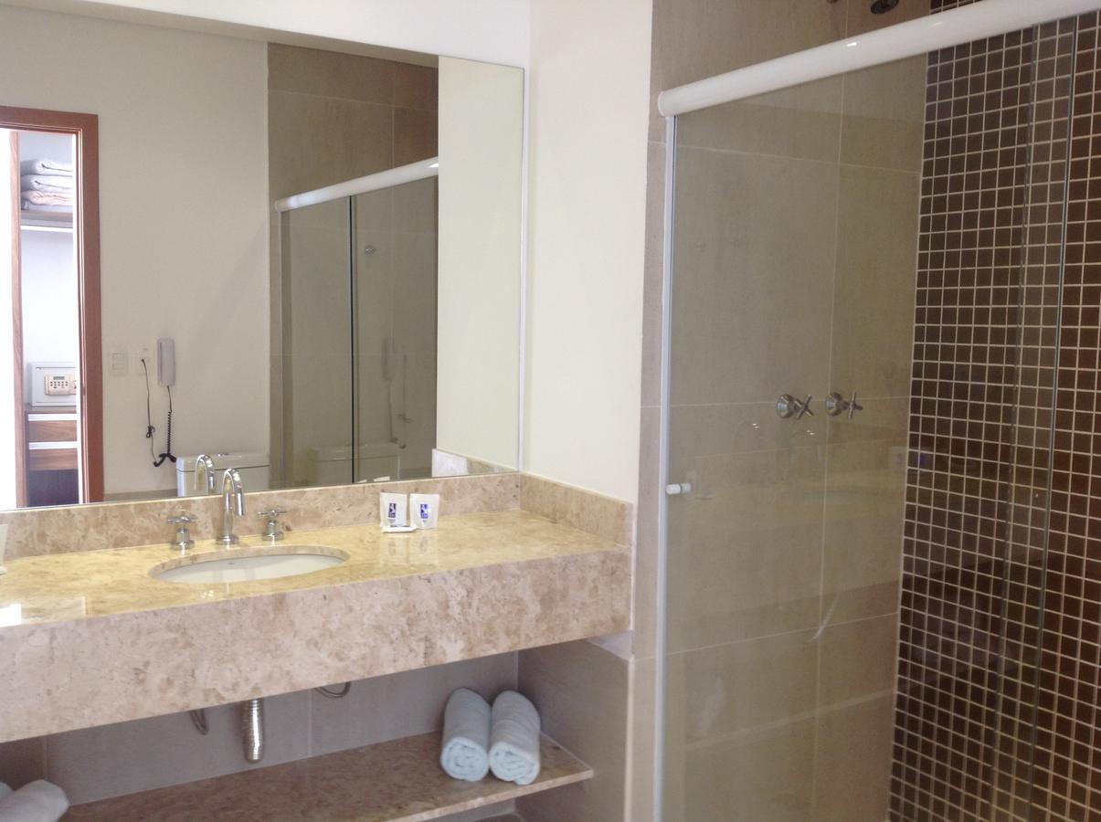 Quarto Standard com Cama de Casal ou 2 de Solteiro e Vista do Jardim
