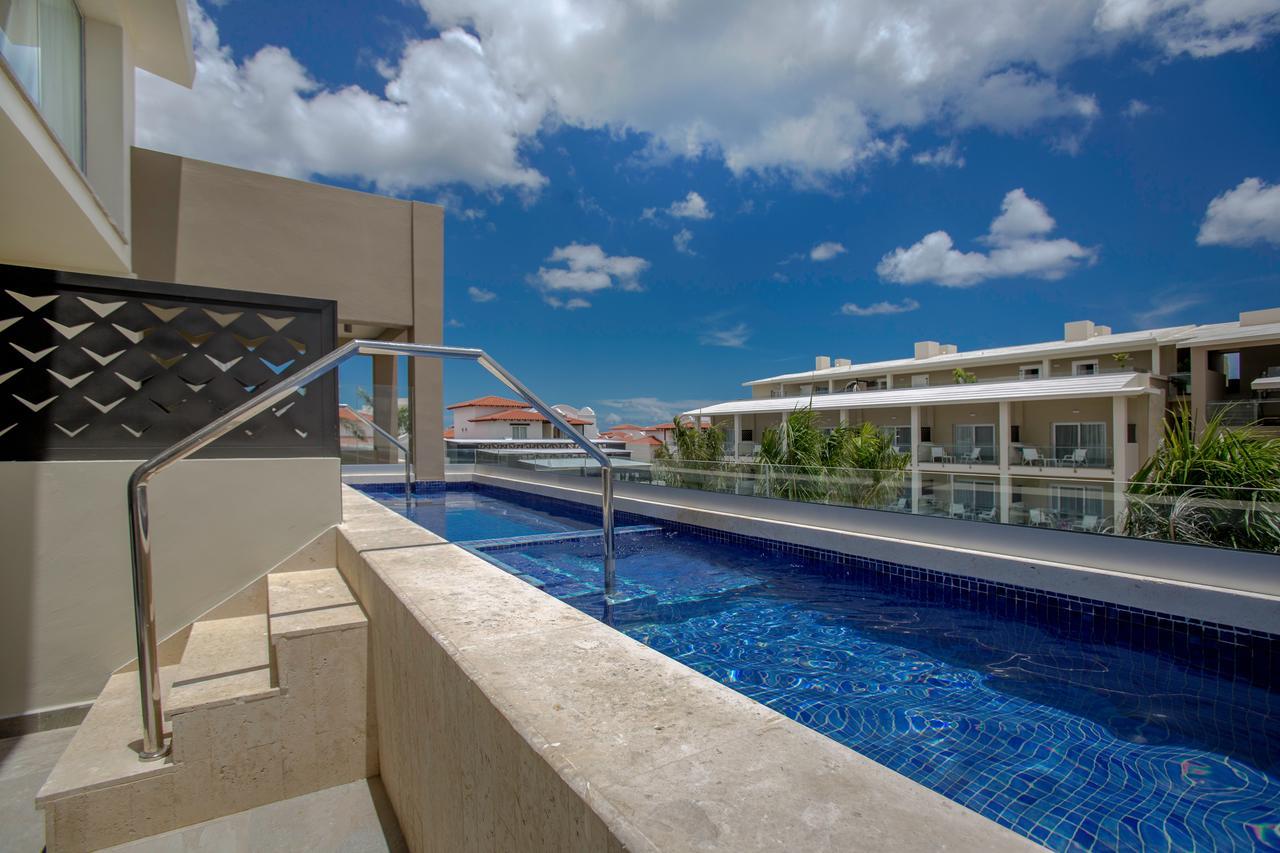 Duplex Suite with Private Pool,615816950:JPEG