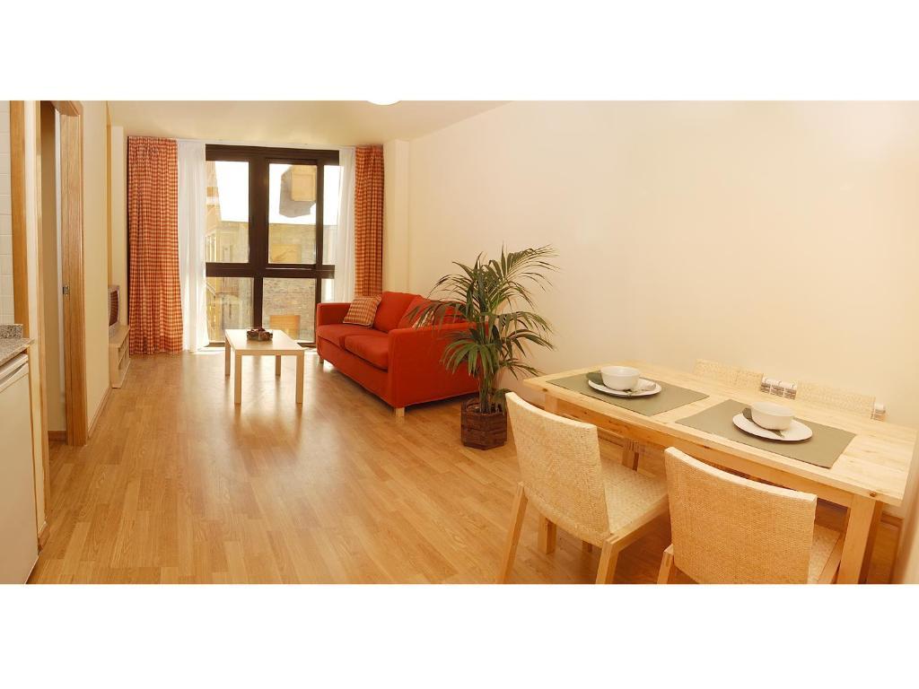 One-Bedroom Apartment,701399998:JPEG
