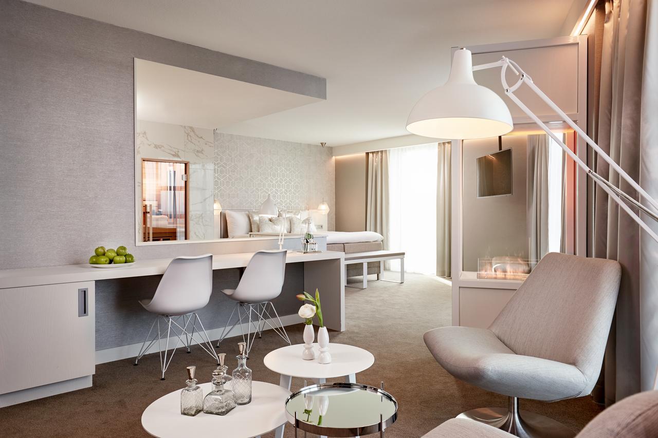 Wellness Suite White,620284305:JPEG