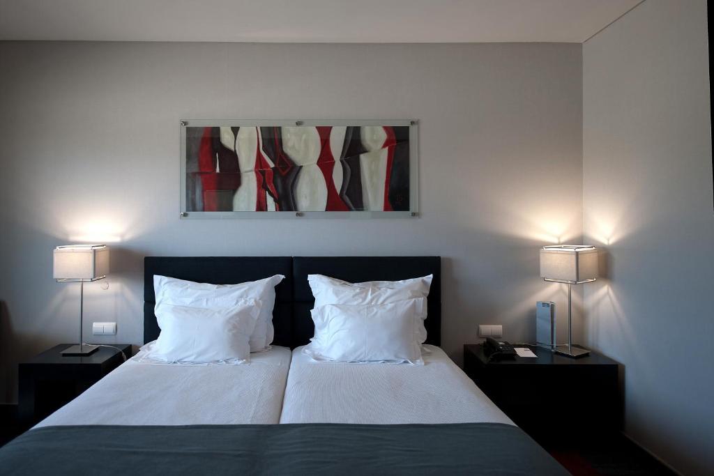 Quarto Twin com Cama Extra e Vista Mar (2 Adultos + 1 Criança)