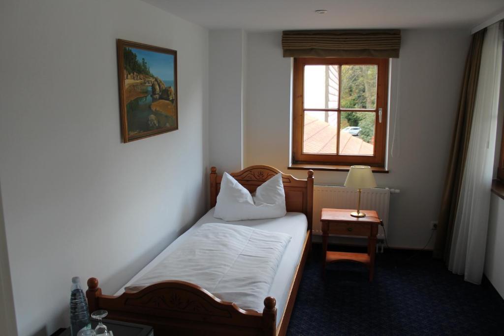 Single Room,62254366:JPEG
