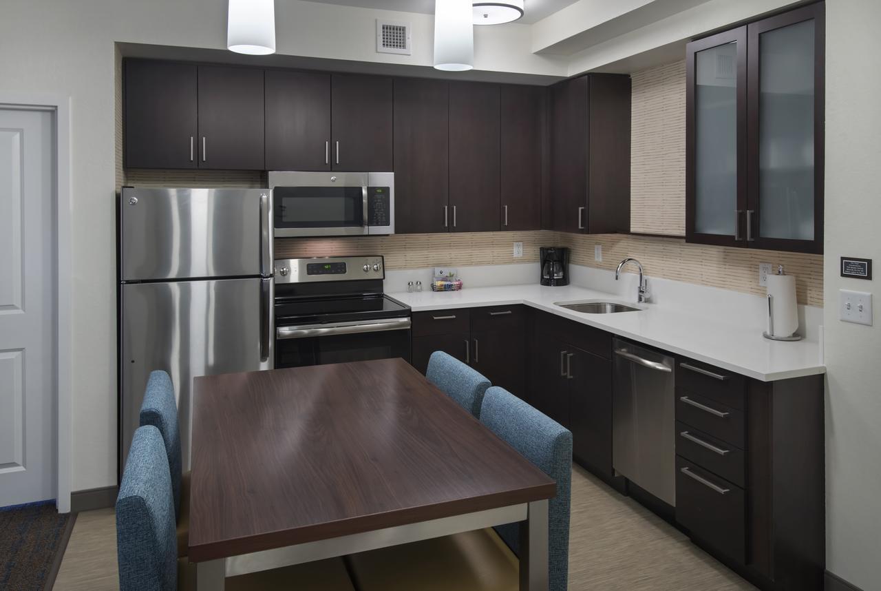 Two-Bedroom Suite,1552741519:JPEG