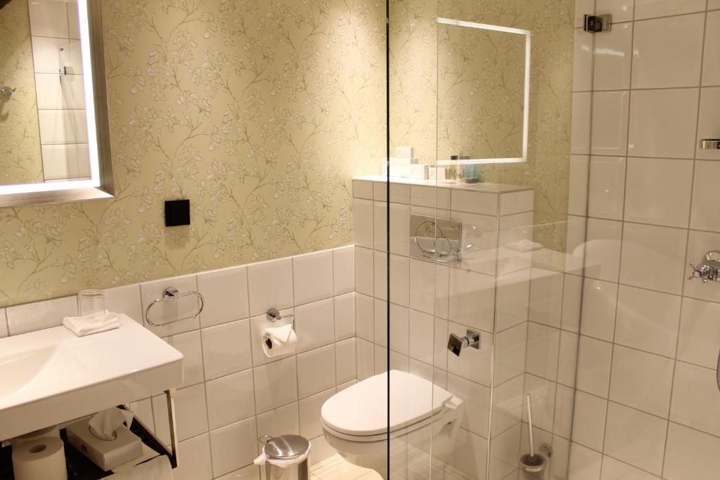 Kleines Zweibettzimmer