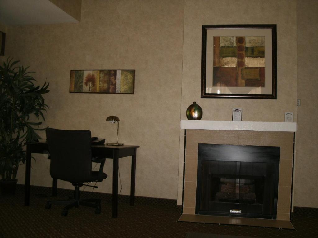 Deluxe Queen Room with Two Queen Beds