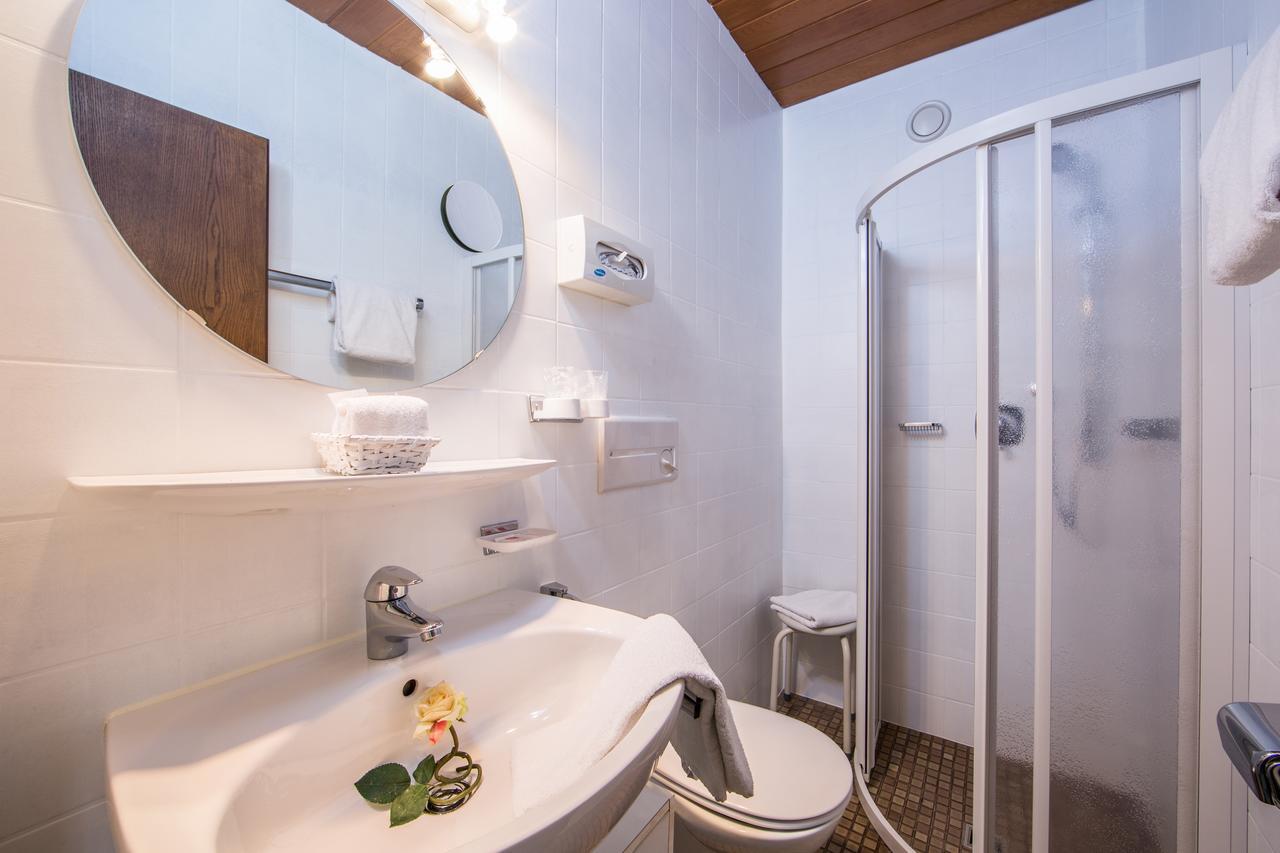 Single Room,1498633150:JPEG