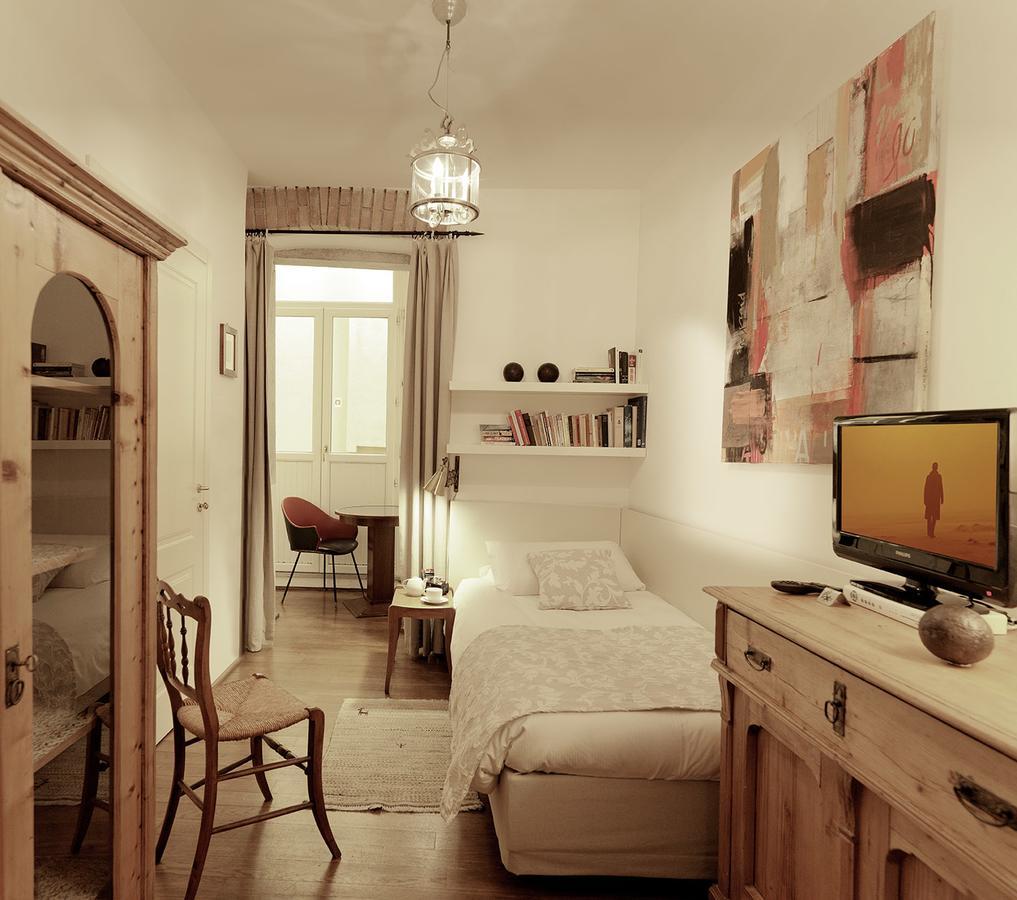 Single Room,640644066:JPEG