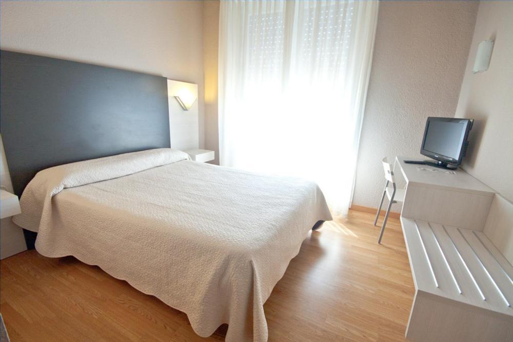 Double or Twin Room,69239405:JPEG