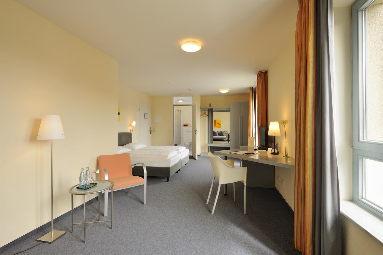 Family Room,631268235:JPEG