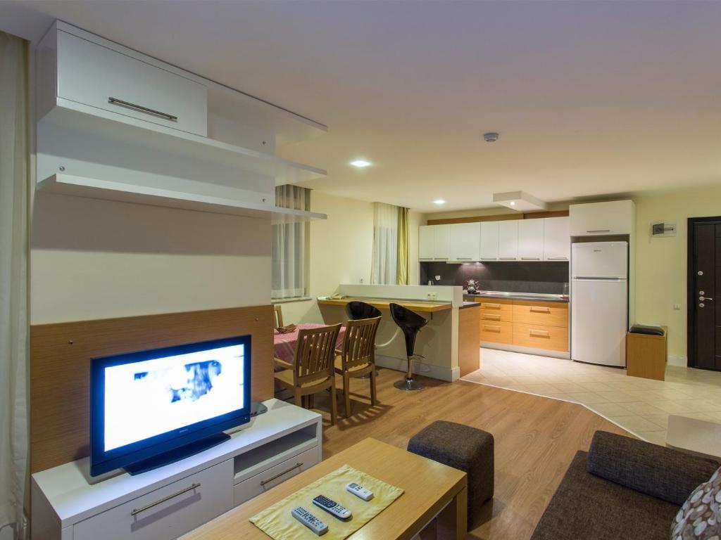 Maisonette/Duplex Appartement met 2 Slaapkamers en Gedeeltelijk Uitzicht over Zee