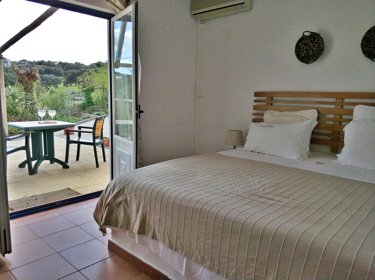 Quarto com Cama King-size - Acesso a Pessoas com Mobilidade Condicionada