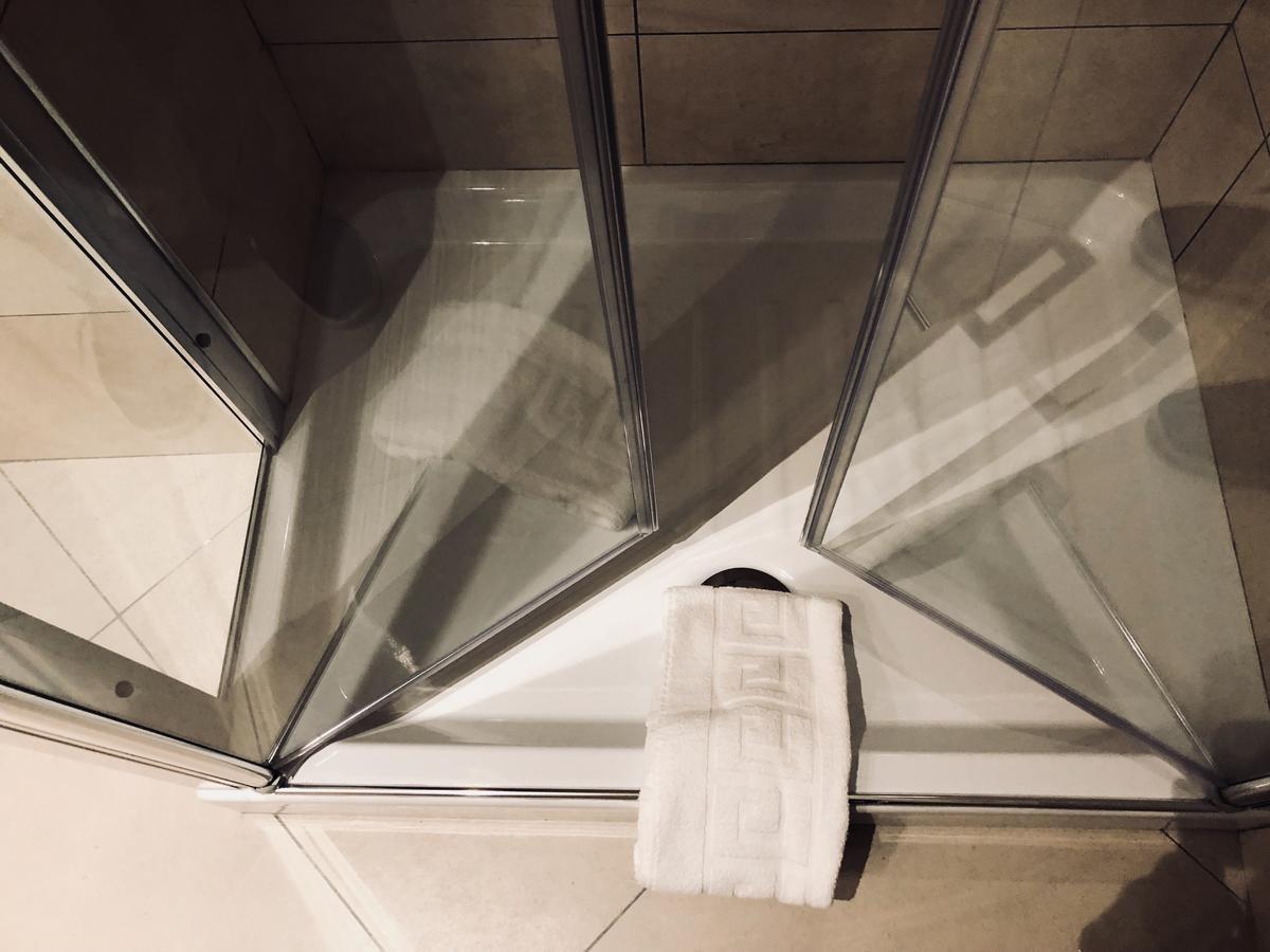 Superior Studio,632564193:JPEG