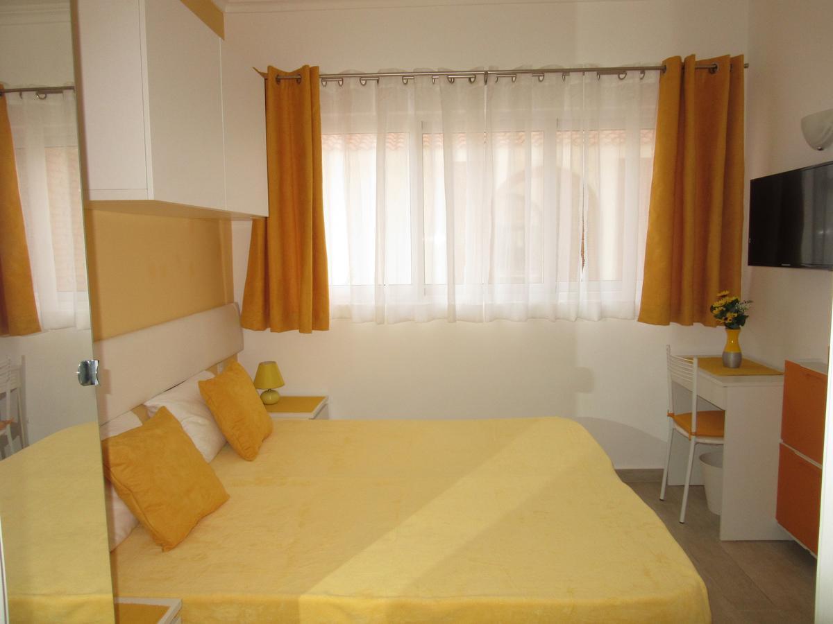 Suite Superior Premier con vistas y acceso al patio y la piscina - Planta baja