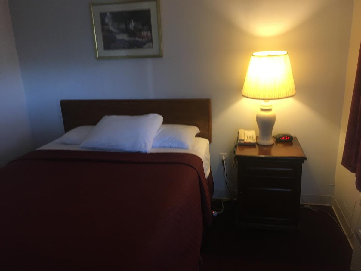 Single Room - Motel