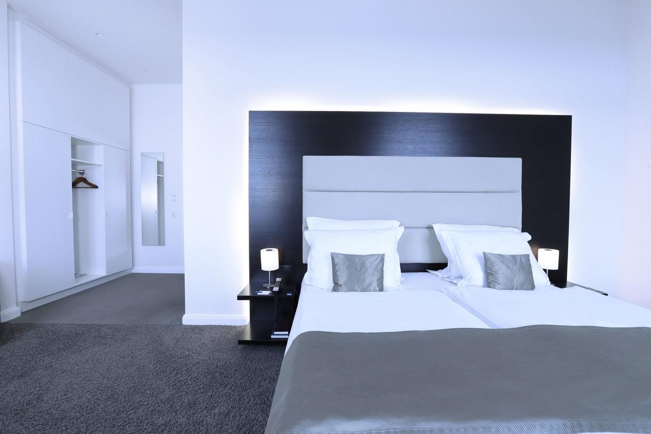 Deluxe Double Room,1526372722:JPEG