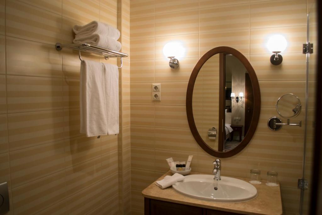Standard Single Room,185522745:JPEG