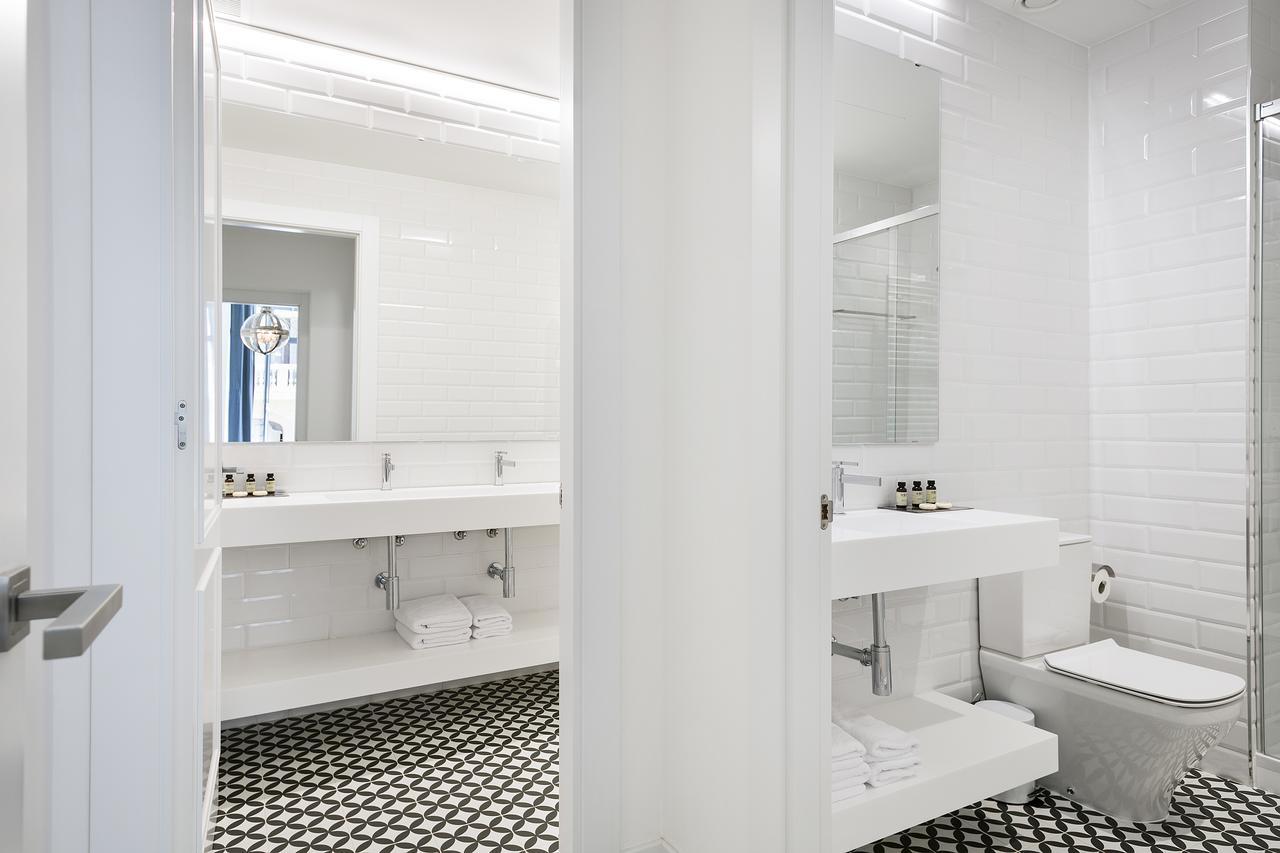 Luxury two-Bedroom Apartment with Terrace