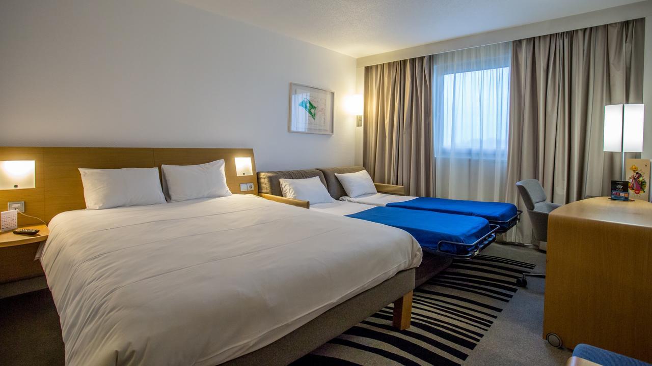 Chambre Lit Queen-Size Standard avec Canapé-Lit