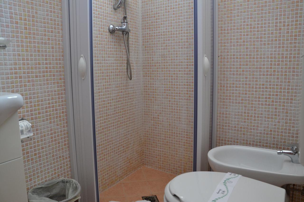 Triple Room Private Bathroom,823510616:JPEG