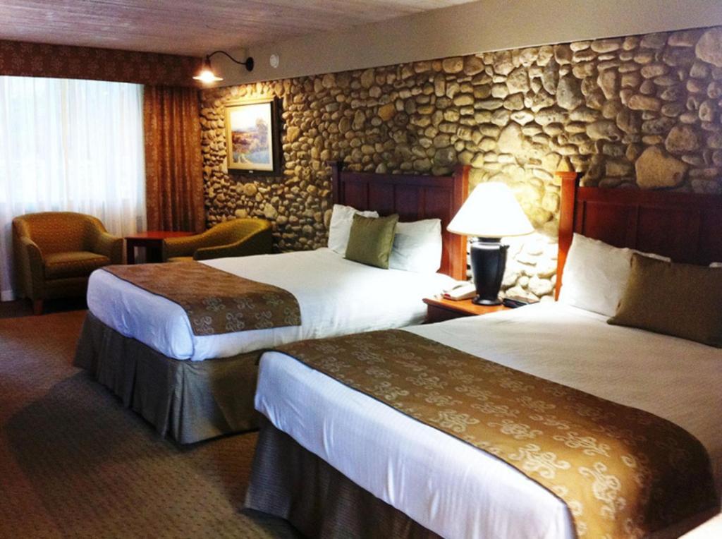 Two Queen Beds with Pool View