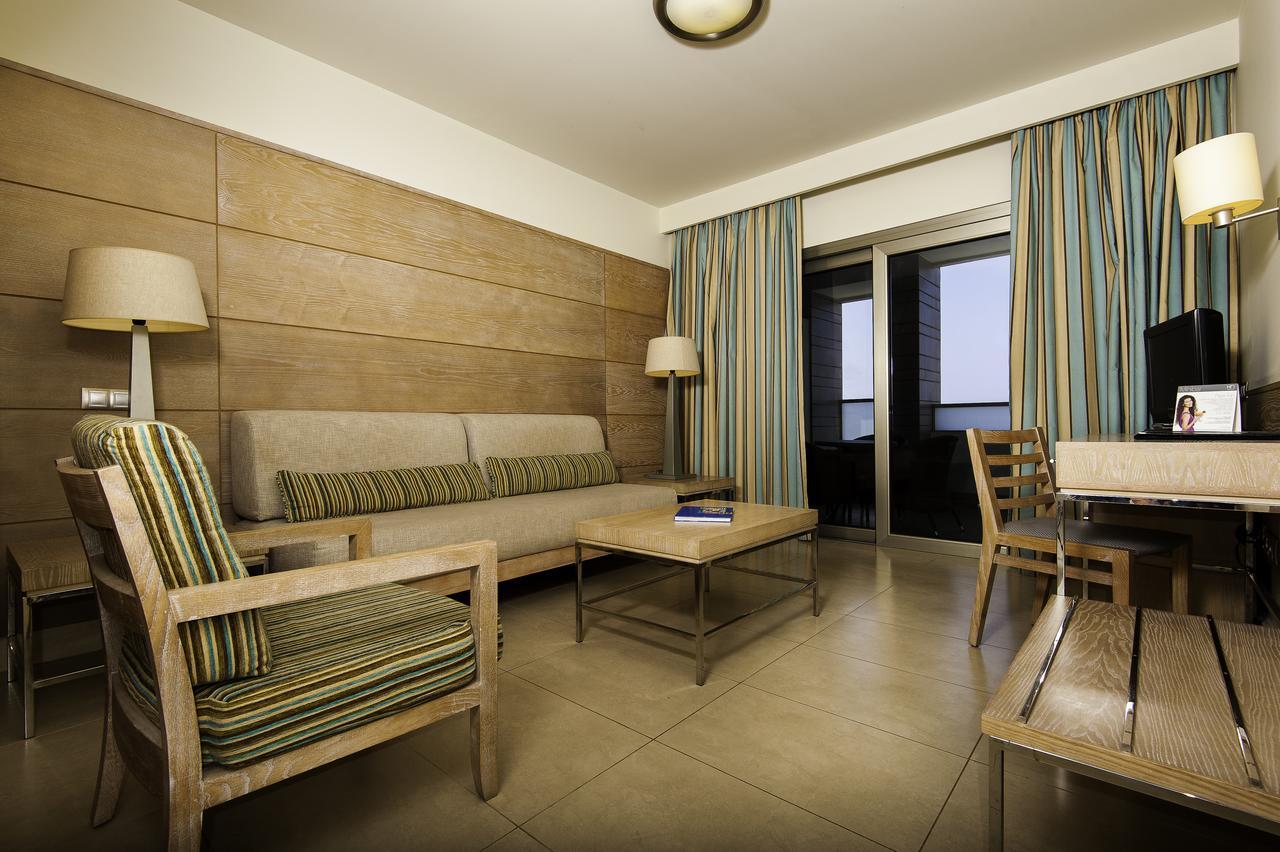 Suite Junior con vistas al mar (1 adulto)