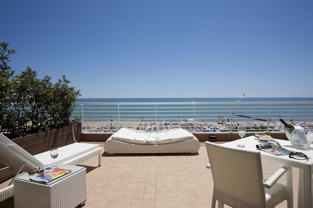 Executive Double Room with Terrace,641364405:JPEG