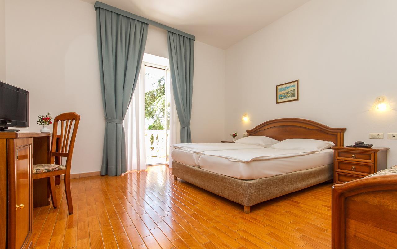 Flexible Room,641755875:JPEG