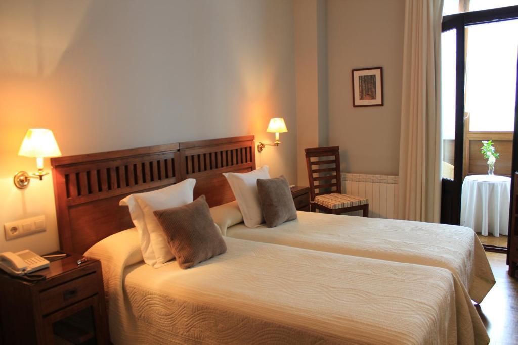 Double Room or Twin Room,64277431:JPEG