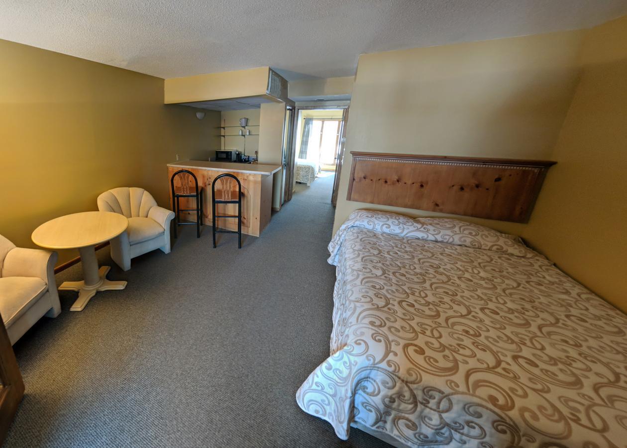 Queen Suite