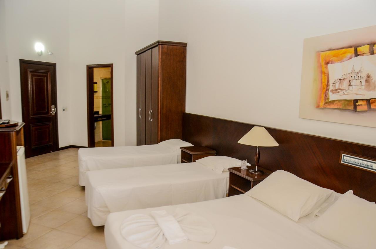 Deluxe Quadruple Room,643439454:JPEG