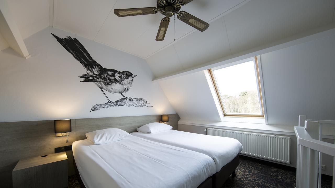 Twin Room with Bath,688305861:JPEG