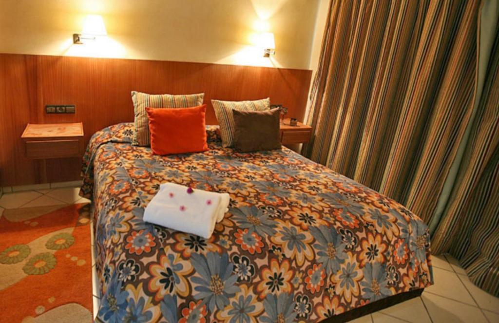 Standard Double Room,64459276:JPEG