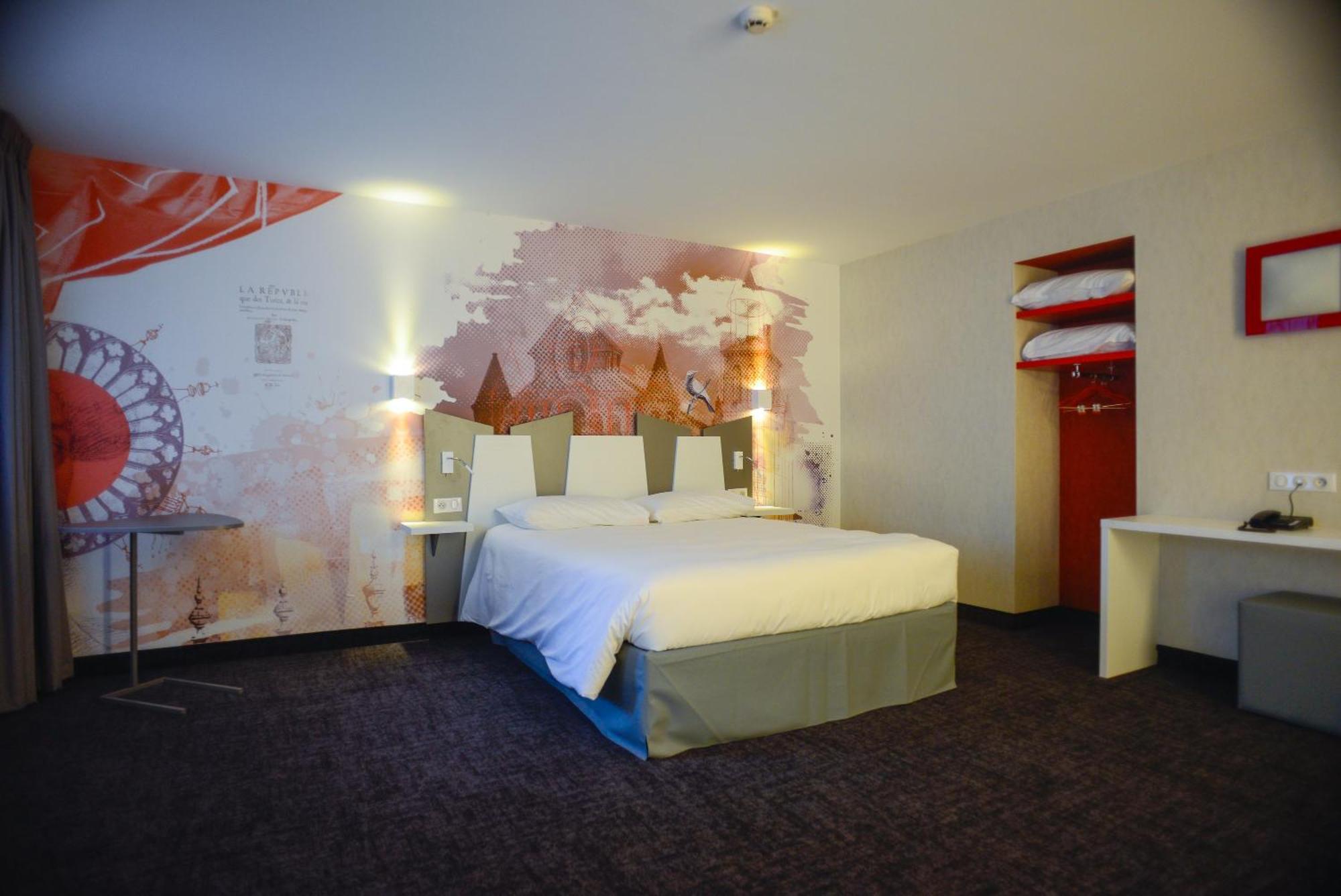 Double Room,117442177:JPEG