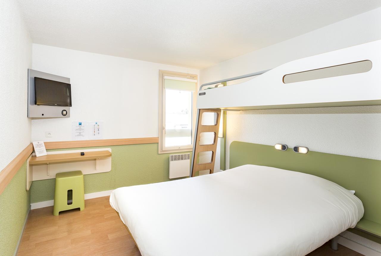 Chambre Triple avec 1 Lit Double et 1 Lit Superposé