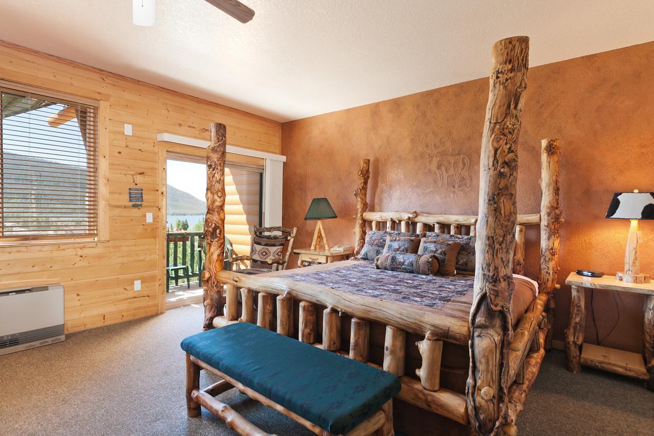 King Room with Fireplace